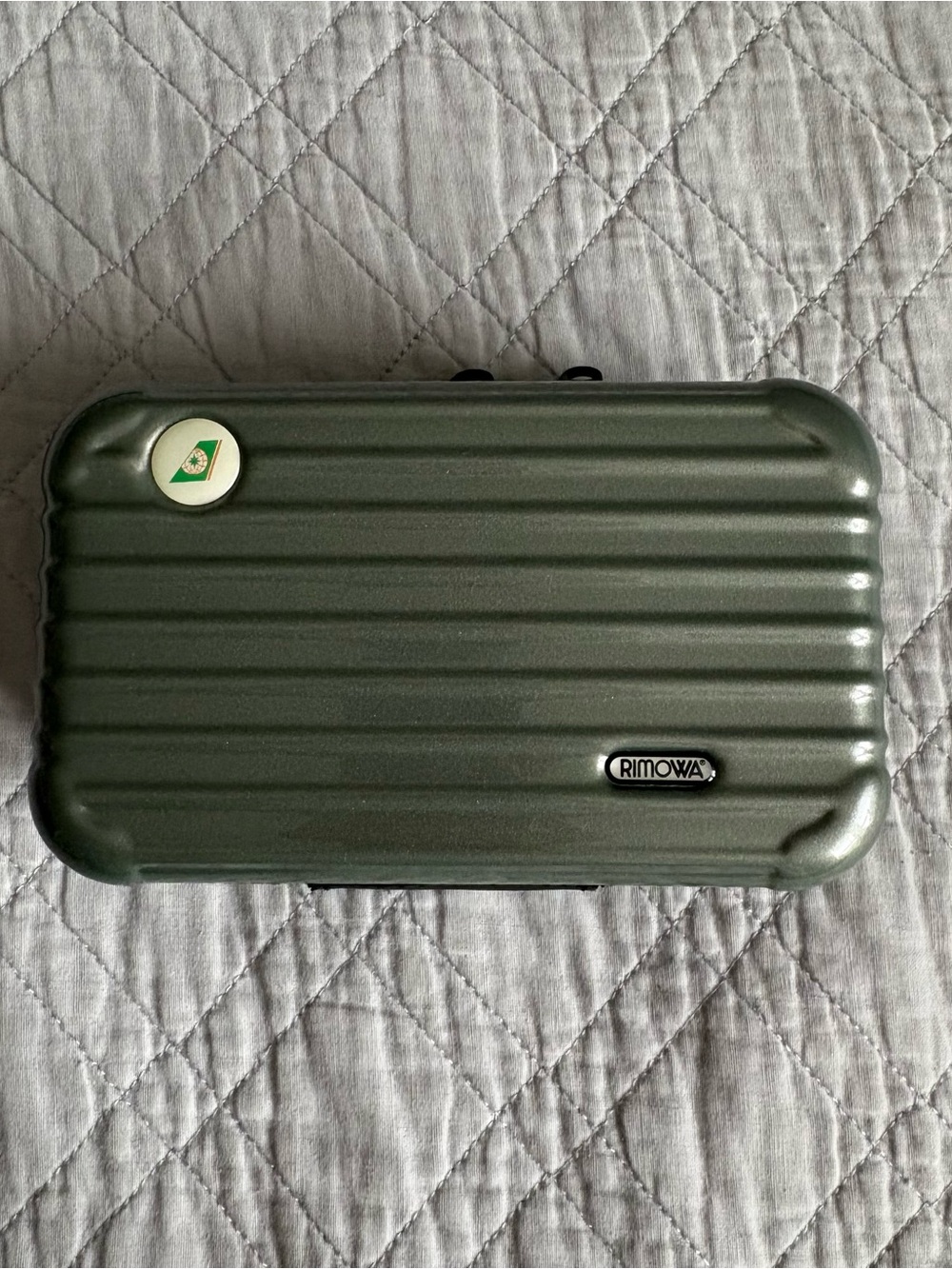RIMOWA Green Ribbed Hard Shell Toiletries Case